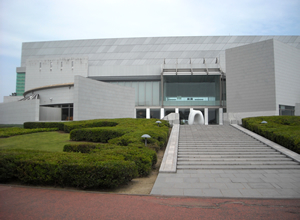 宮崎県立美術館